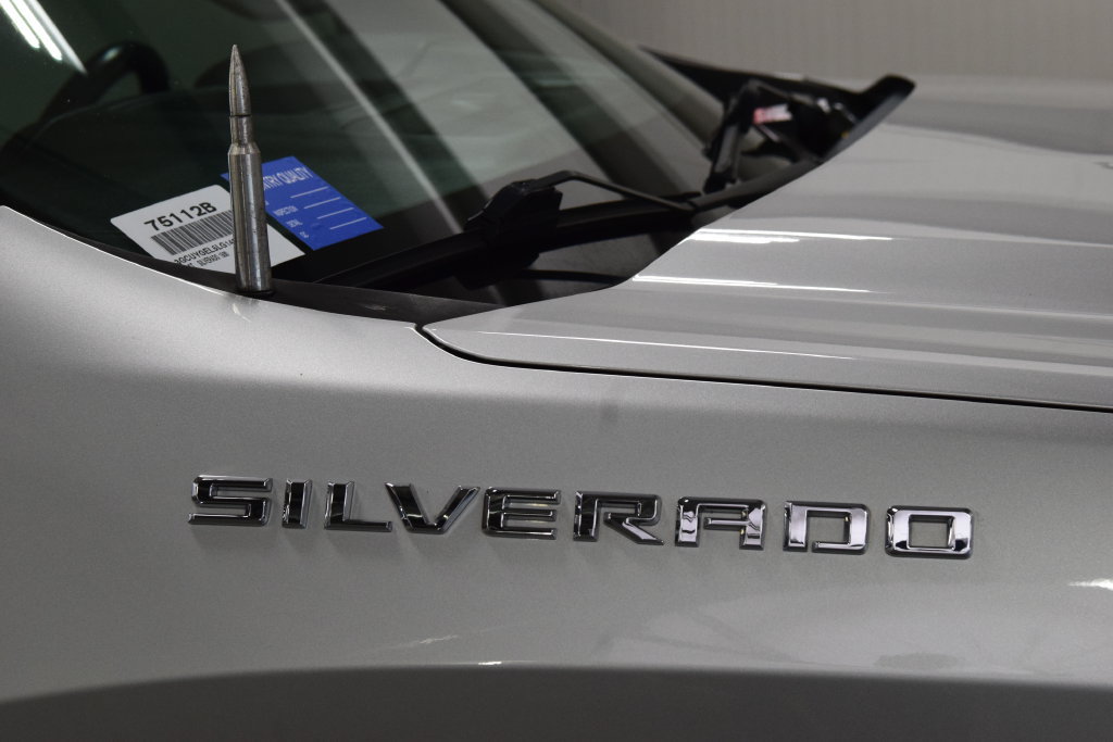 Used 2020 Chevrolet Silverado 1500 LTZ w/ LTZ Premium Package AWD/4WD image 18