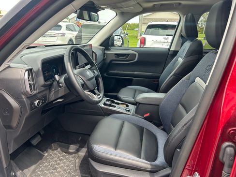 Used 2025 Ford Bronco Sport Outer Banks w/ Outer Banks Tech Package+ AWD/4WD image 13