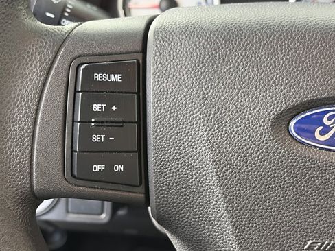 Used 2010 Ford Focus SE image 17