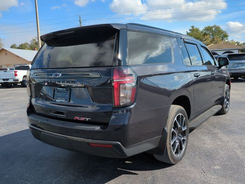 Used 2022 Chevrolet Suburban RST w/ Luxury Package image 4