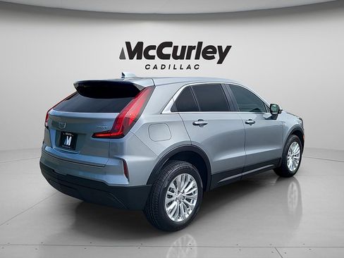 Used 2024 Cadillac XT4 Luxury FWD image 7