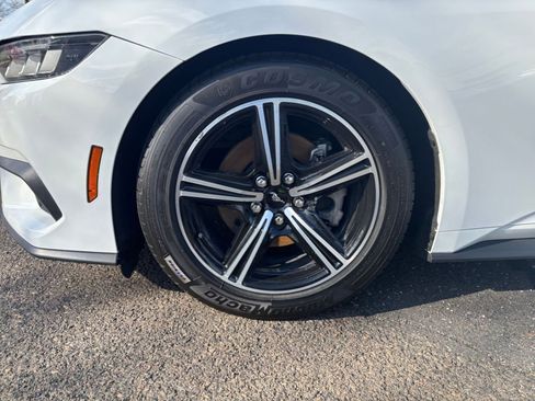 Used 2024 Ford Mustang Premium image 31