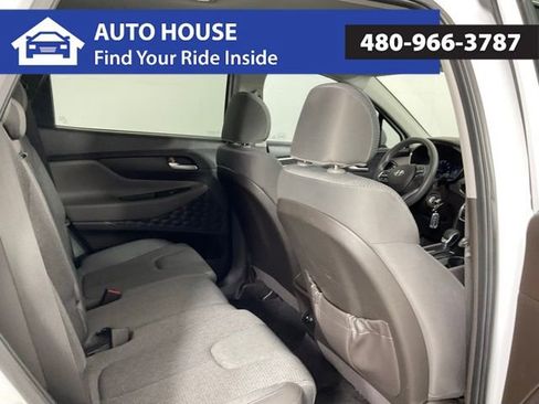Used 2019 Hyundai Santa Fe SE image 21