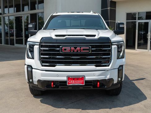 Used 2024 GMC Sierra 2500 AT4 w/ AT4 Premium Plus Package AWD/4WD image 2