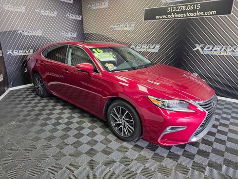 Used 2016 Lexus ES 350 w/ Luxury Package w/Wood Trim FWD image 8