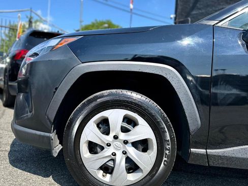 Used 2025 Toyota RAV4 LE AWD/4WD image 7