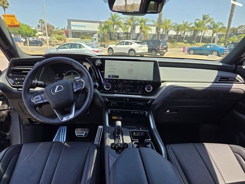 Used 2025 Lexus TX 500h AWD w/ Technology Package image 14