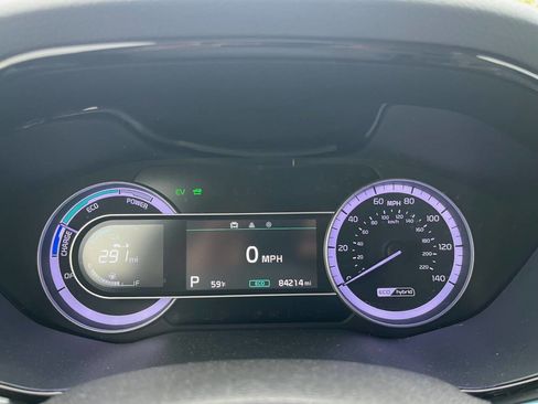 Used 2020 Kia Niro LXS FWD image 13