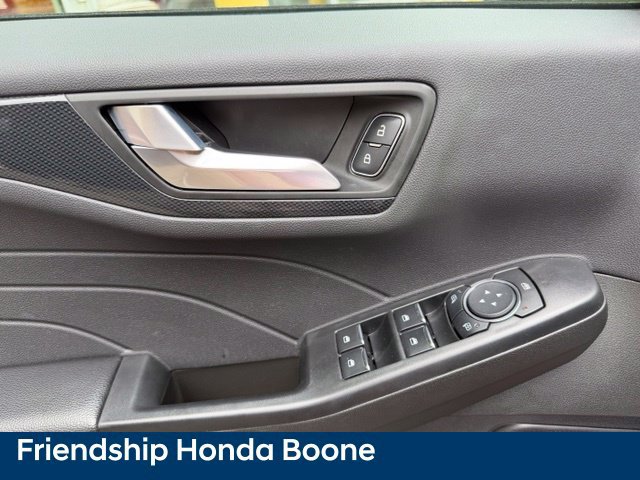 Used 2024 Ford Escape ST-Line AWD/4WD image 15