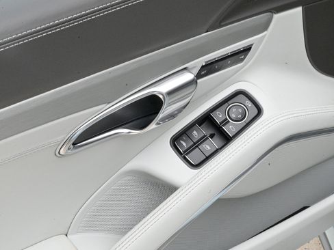 Used 2015 Porsche 911 Turbo image 21