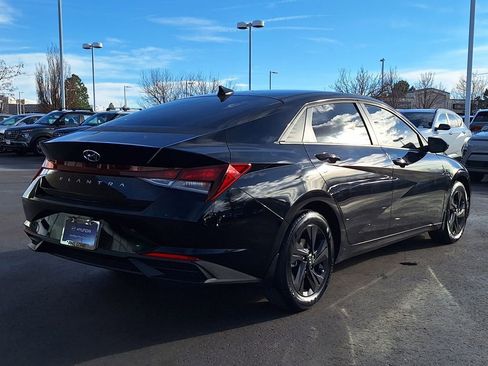 Certified 2023 Hyundai Elantra SEL image 3