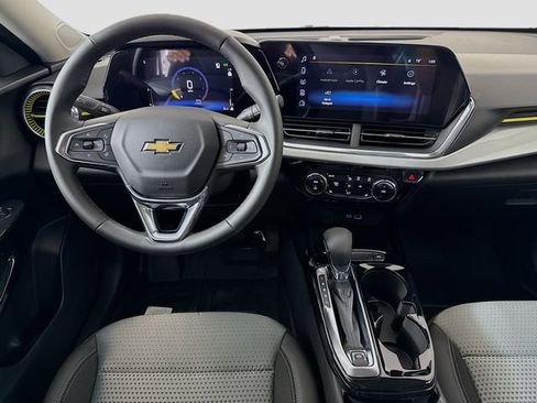 New 2026 Chevrolet Trax LT w/ Driver Confidence Package FWD image 20