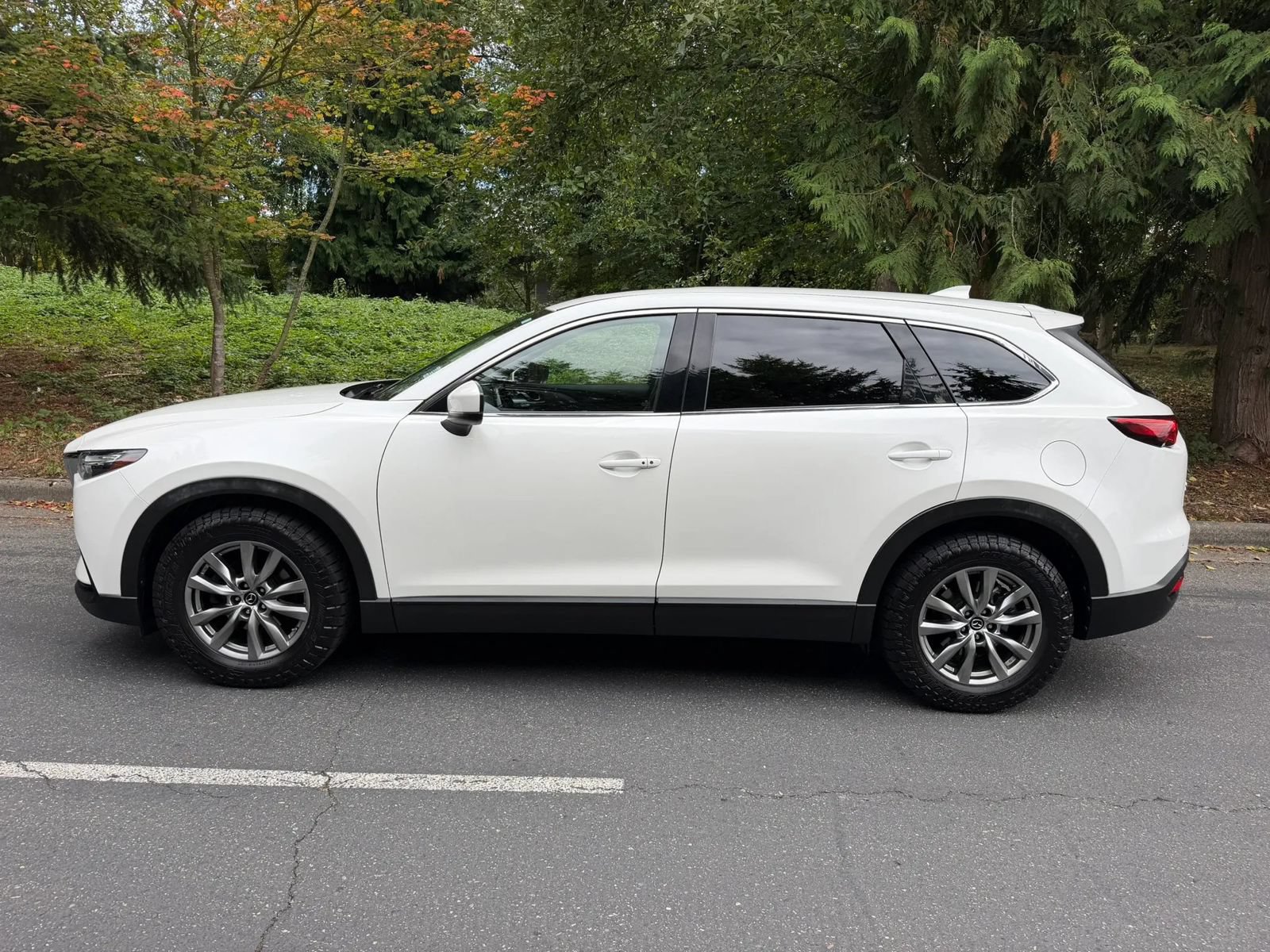 Used 2018 MAZDA CX-9 Touring w/ Touring Premium Package AWD/4WD image 2