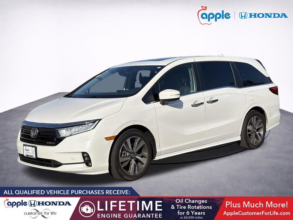 Used 2024 Honda Odyssey Touring image 3