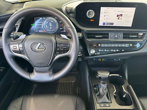 Used 2024 Lexus ES 300h w/ Premium Package FWD image 18