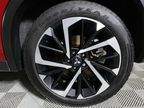 Used 2022 Mitsubishi Outlander SE image 43