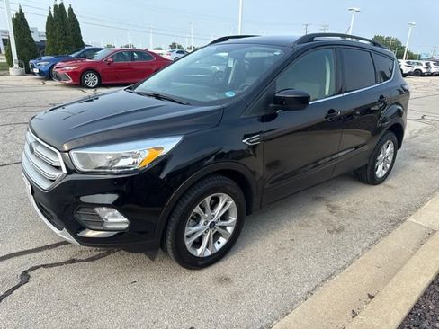 Used 2018 Ford Escape SE w/ SE Sync 3 Package AWD/4WD image 7