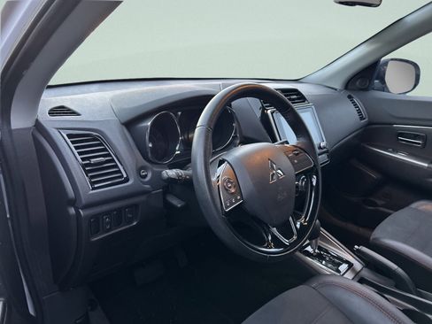 Used 2024 Mitsubishi Outlander Sport SE image 10