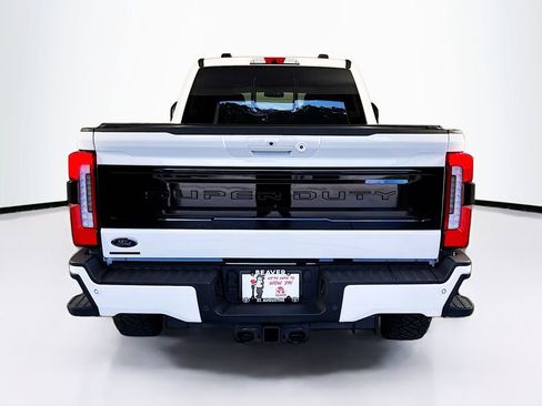 Used 2025 Ford F350 Platinum w/ FX4 Off-Road Package image 8