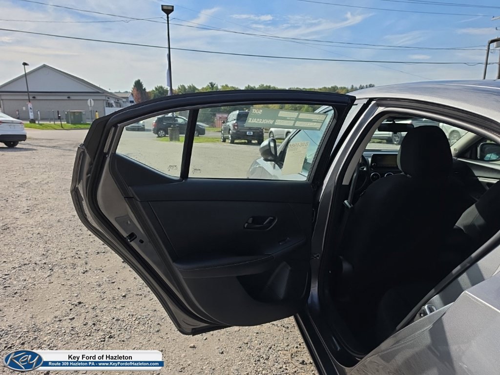 Used 2025 Nissan Sentra S FWD image 31