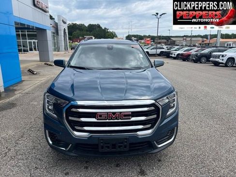 Used 2024 GMC Terrain SLE w/ Driver Convenience Package FWD image 9