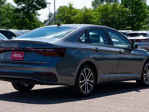 Used 2026 Volkswagen Jetta Sport FWD image 6