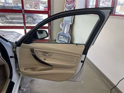 Used 2015 BMW 320i xDrive Sedan AWD/4WD image 19