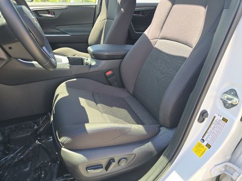 Used 2023 Toyota RAV4 SE w/ Convenience Package AWD/4WD image 24