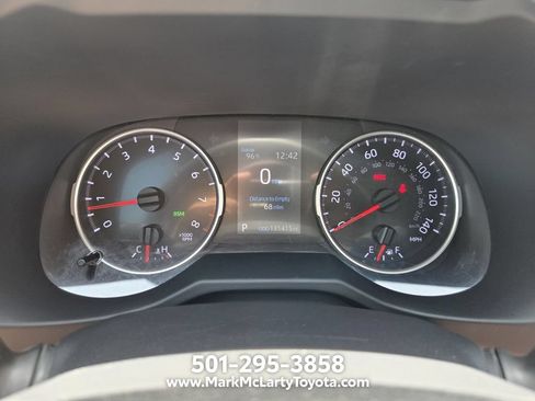 Used 2021 Toyota RAV4 XLE Premium AWD/4WD image 23