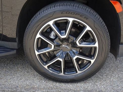 Used 2021 Chevrolet Tahoe RST w/ Luxury Package AWD/4WD image 27