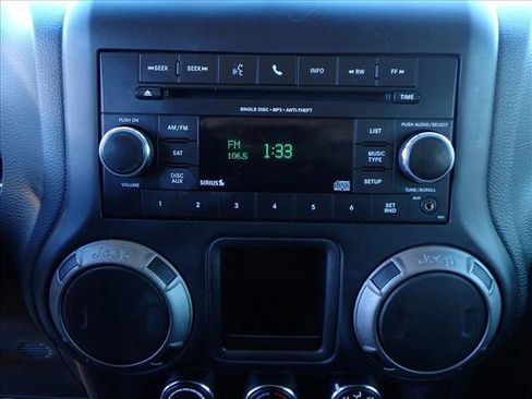 Used 2017 Jeep Wrangler Unlimited Sport w/ Connectivity Group image 16