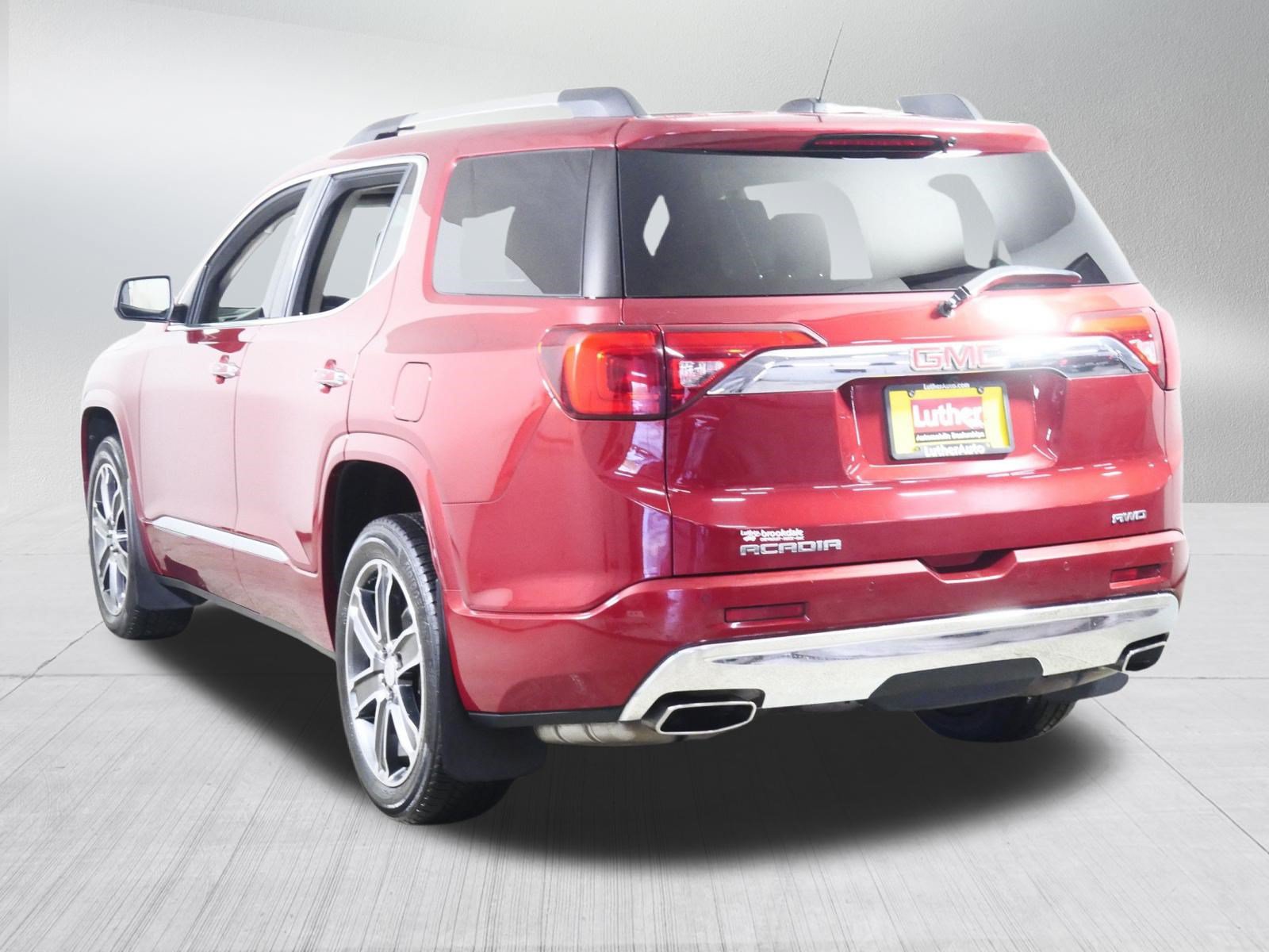Used 2019 GMC Acadia Denali w/ Technology Package AWD/4WD image 5