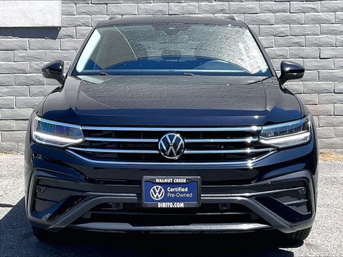 Certified 2023 Volkswagen Tiguan SE FWD image 2