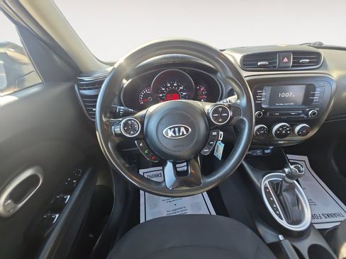 Used 2019 Kia Soul FWD image 11