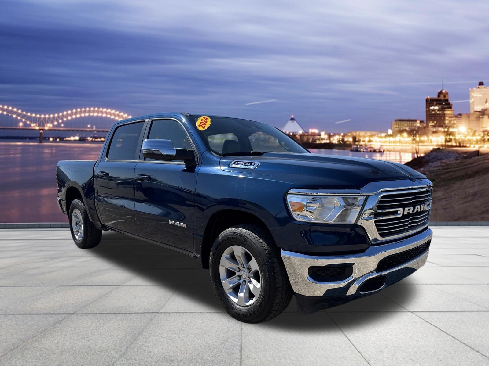 Used 2024 RAM 1500 Laramie AWD/4WD image 4