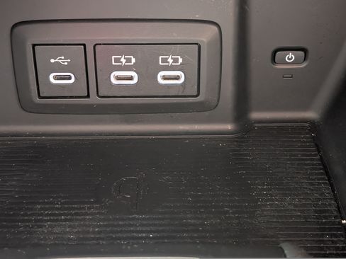 Used 2024 Toyota Venza Nightshade AWD/4WD image 20