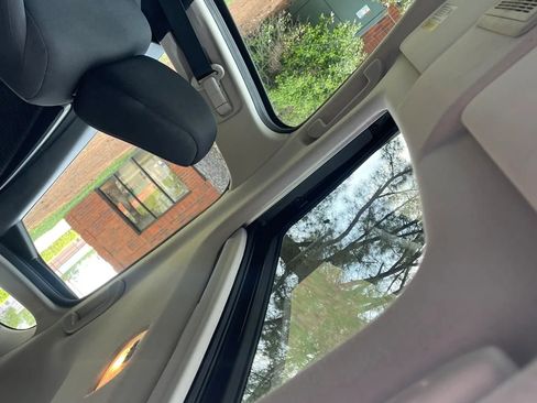 Used 2018 Honda Fit EX image 19