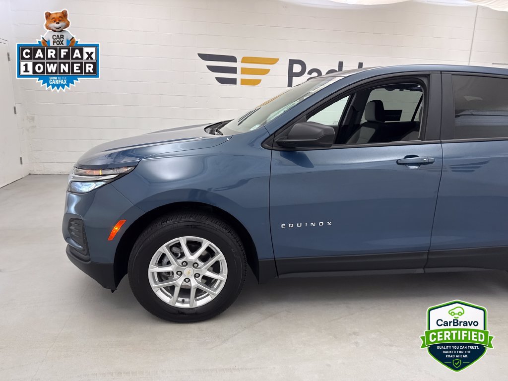Used 2024 Chevrolet Equinox LS w/ LS Convenience Package AWD/4WD image 3