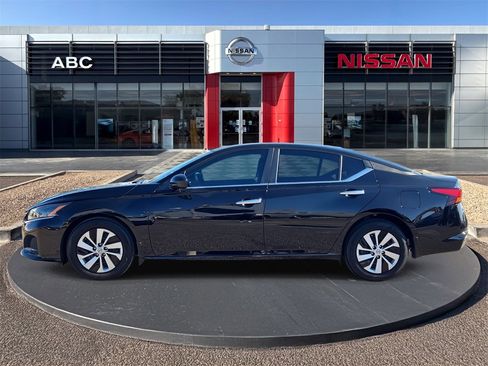 Used 2025 Nissan Altima 2.5 S image 8