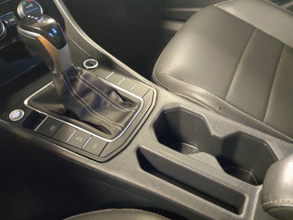 Used 2024 Volkswagen Jetta SE w/ Panoramic Sunroof Package FWD image 26