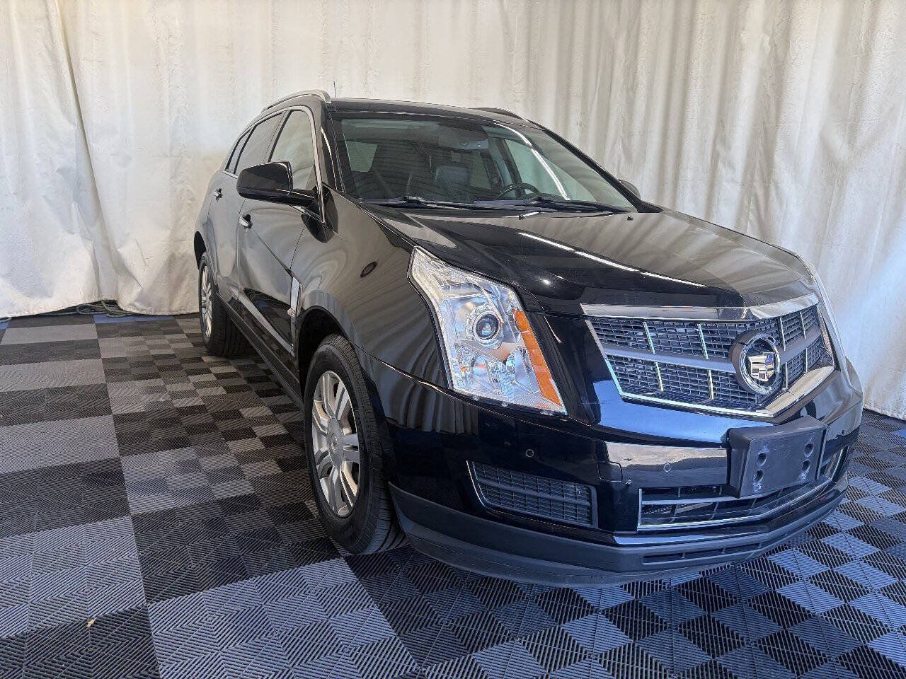 Used 2012 Cadillac SRX Luxury FWD image 2