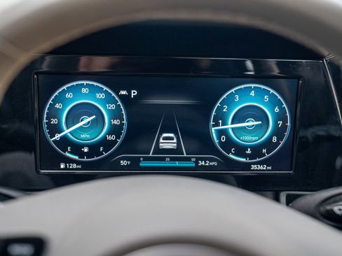 Used 2021 Hyundai Elantra SEL w/ Convenience Package image 12