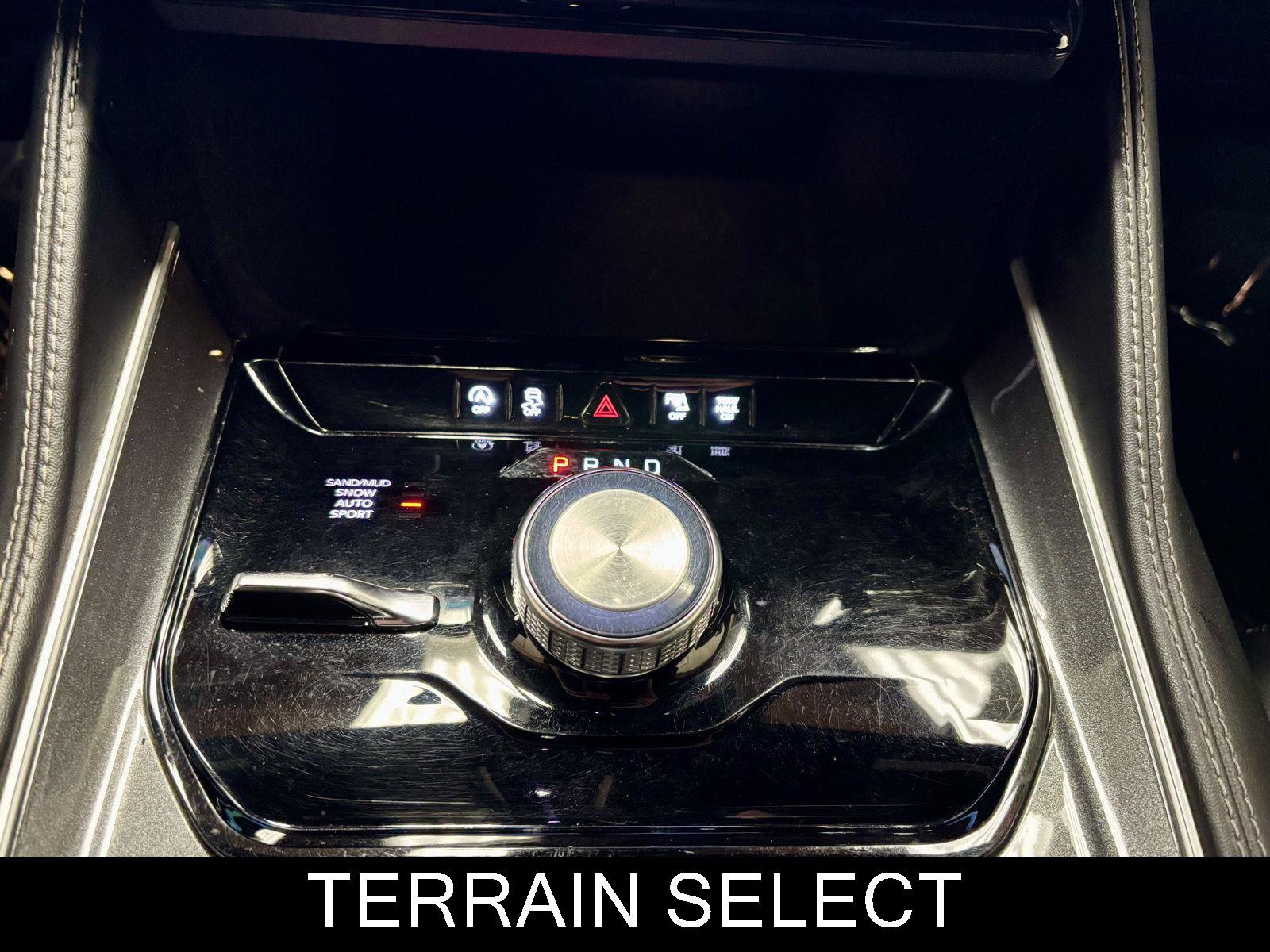 Used 2022 Jeep Wagoneer Series I AWD/4WD image 32