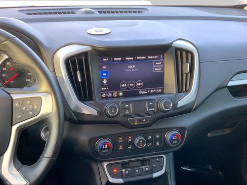 Used 2023 GMC Terrain SLT AWD/4WD image 7