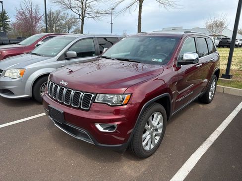 Used 2019 Jeep Grand Cherokee Limited image 4