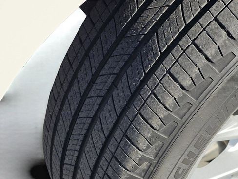 Used 2023 Chevrolet Equinox LT image 17