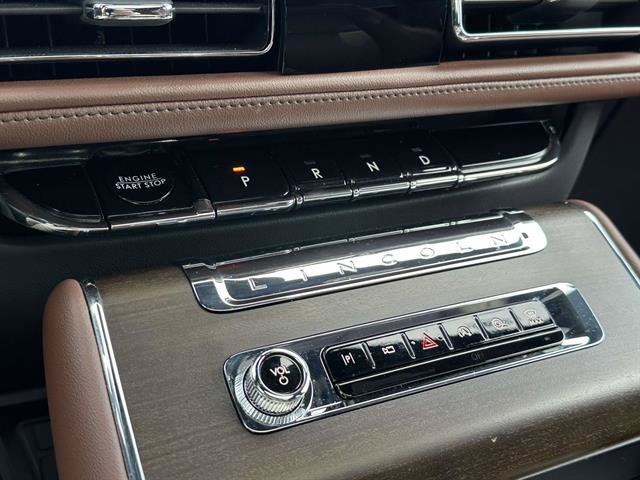 Certified 2025 Lincoln Aviator Reserve w/ Illumination Package AWD/4WD image 20