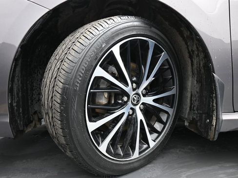 Used 2020 Toyota Camry SE FWD image 42