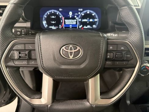 Used 2024 Toyota Tacoma TRD Off-Road AWD/4WD image 13