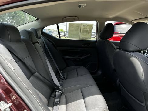 Used 2023 Nissan Altima 2.5 SV FWD image 30